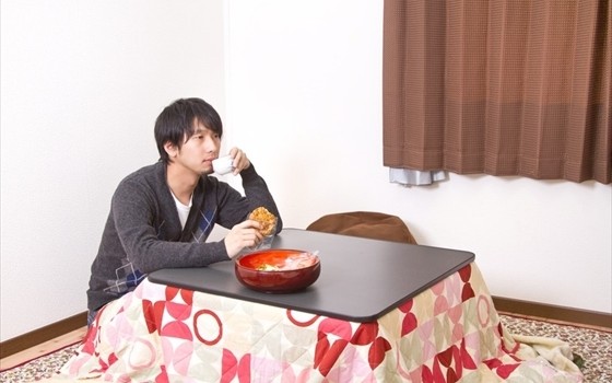 ちょっと地味…なコタツをDIYでアレンジ♪