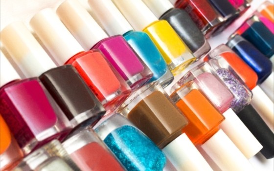 ネイルポリッシュを使ってカラフルDIY☆