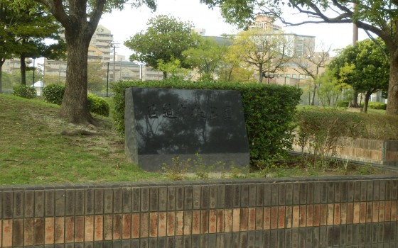 福岡市総合図書館