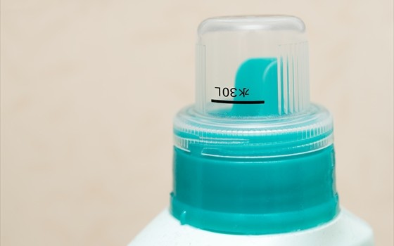 洗濯に使う洗剤は粉と液体どちらが良いのか