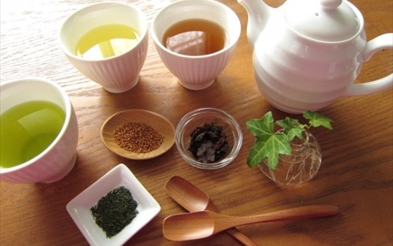 捨ててない?お茶の出がらしはこんなに使える!