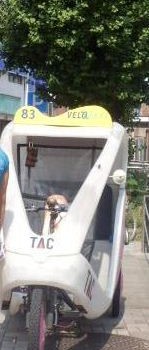 唐人町に人力三輪車！？